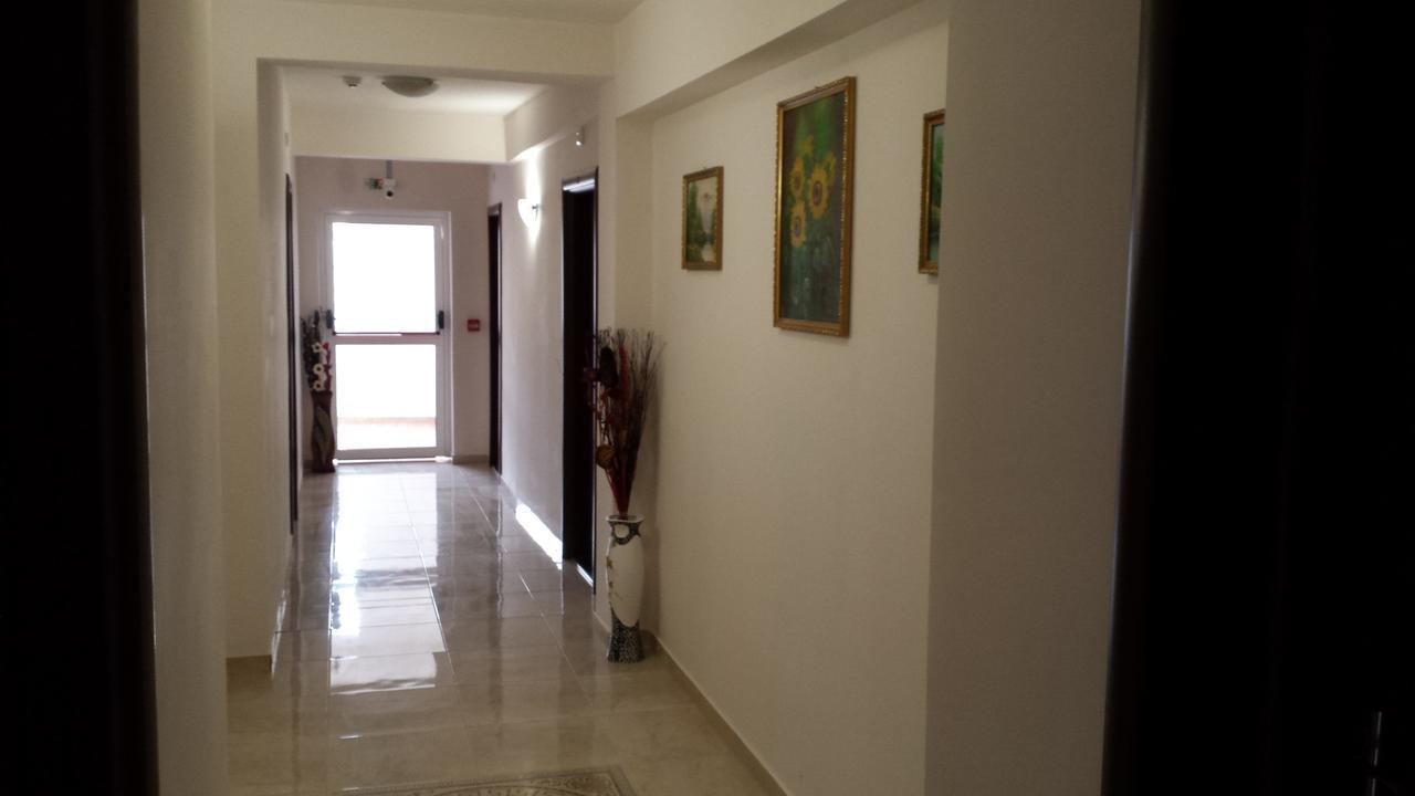 Tiara Hotel Добрич Екстериор снимка