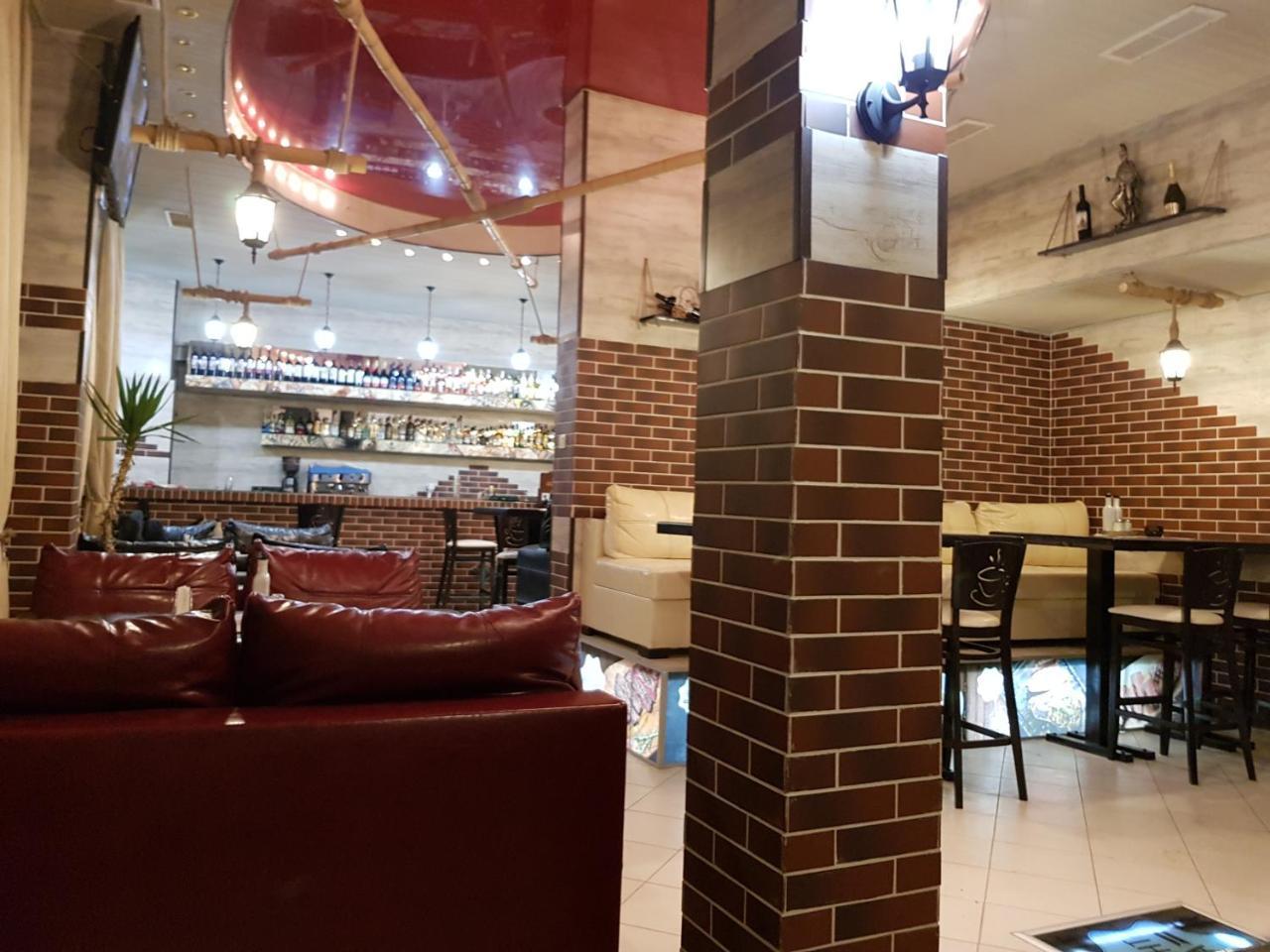 Tiara Hotel Добрич Екстериор снимка